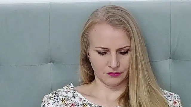 K  Adrienne online show from 2, 3, 2025