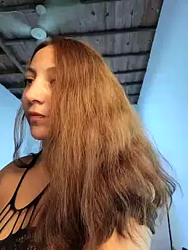 Snapshot of VickyHoult chatting on 29, 12, 2024 VickyHoult online show from 29, 12, 2024