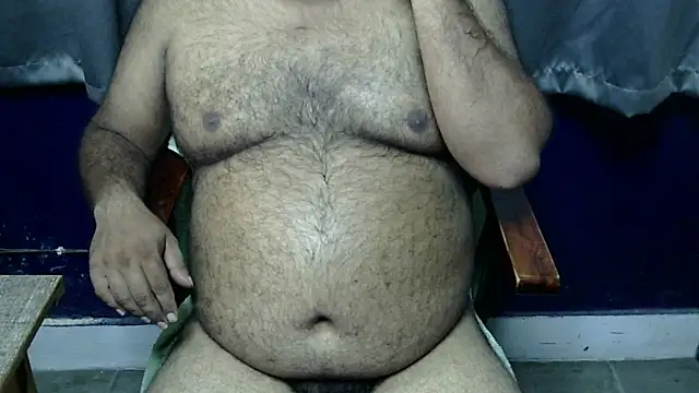 Snapshot of hairysubcub_70 chatting on 18, 6, 2026 hairysubcub 70 online show from 18, 6, 2026