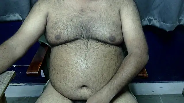 Snapshot of hairysubcub_70 chatting on 23, 6, 2026 hairysubcub 70 online show from 23, 6, 2026