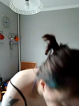 LazyTanukii online show from 27, 10, 2025