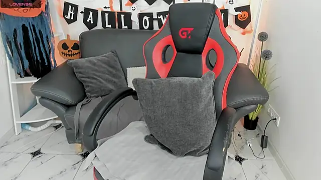 CharmedDoll online show from 17, 10, 2025