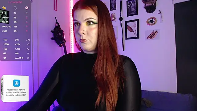 Snapshot of auroralatexprincess chatting on 16, 10, 2025 auroralatexprincess online show from 16, 10, 2025