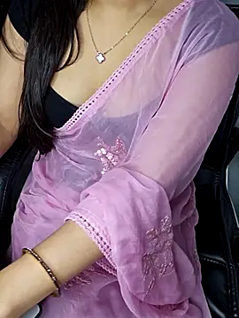 Snapshot of aliyaah_singh chatting on 11, 5, 2026 aliyaah singh online show from 11, 5, 2026