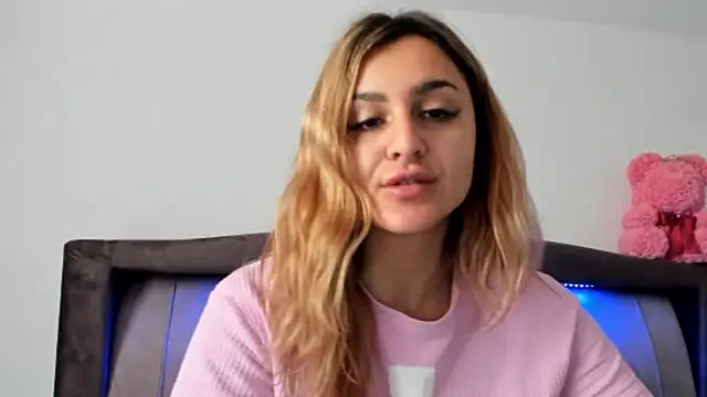 NicolePlay online show from 4, 3, 2026