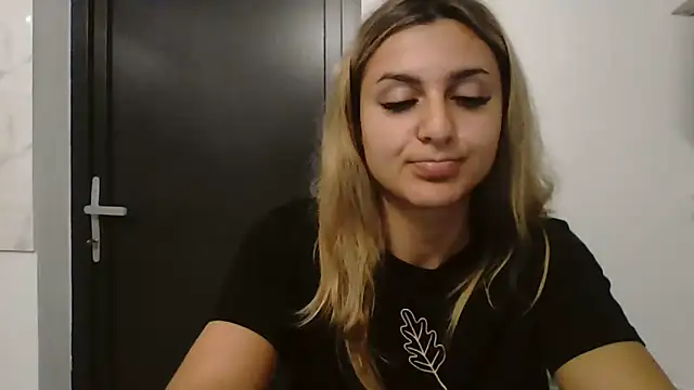 NicolePlay online show from 4, 6, 2026