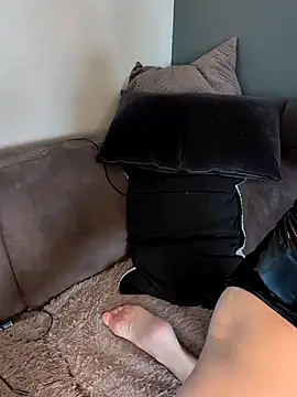 Snapshot of NaomiAndFriends chatting on 7, 1, 2025 NaomiAndFriends online show from 7, 1, 2025