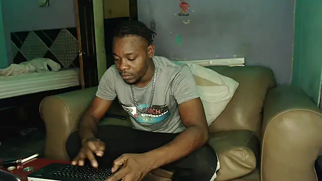 Snapshot of Tirichexxx chatting on 8, 12, 2024 Tirichexxx online show from 8, 12, 2024