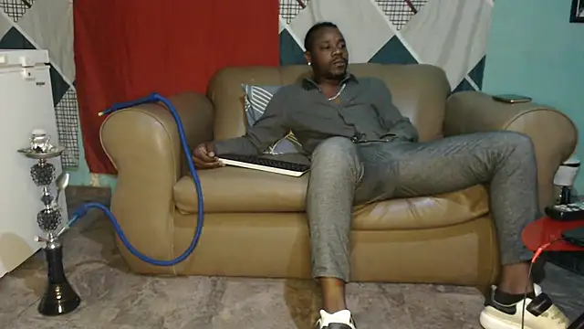 Snapshot of Tirichexxx chatting on 4, 1, 2025 Tirichexxx online show from 4, 1, 2025