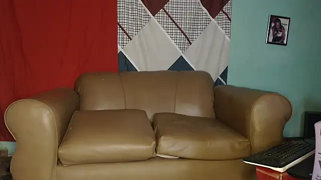 Snapshot of Tirichexxx chatting on 12, 1, 2025 Tirichexxx online show from 12, 1, 2025