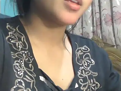Snapshot of NancyRuvi chatting on 1, 1, 2025 NancyRuvi online show from 1, 1, 2025