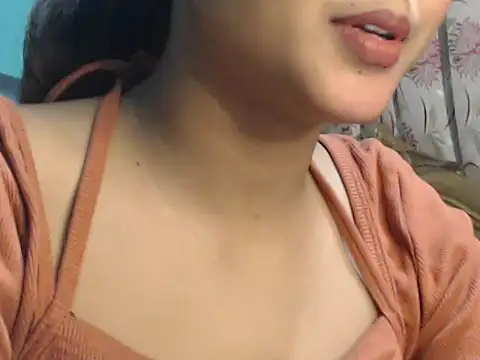 Snapshot of NancyRuvi chatting on 3, 1, 2025 NancyRuvi online show from 3, 1, 2025