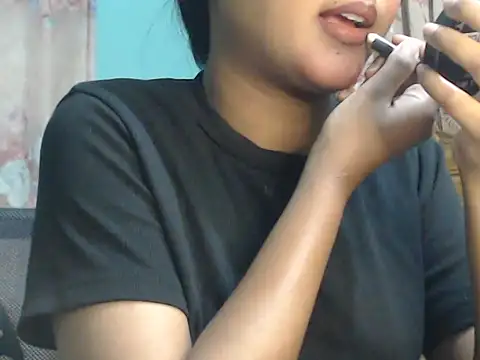 Snapshot of NancyRuvi chatting on 2, 10, 2025 NancyRuvi online show from 2, 10, 2025