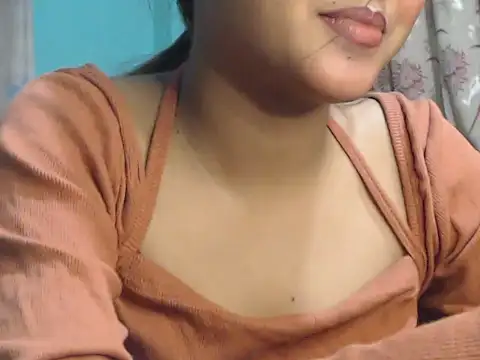 Snapshot of NancyRuvi chatting on 6, 10, 2025 NancyRuvi online show from 6, 10, 2025