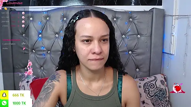 Snapshot of LAILAGUMMY chatting on 2, 7, 2026 LAILAGUMMY online show from 2, 7, 2026