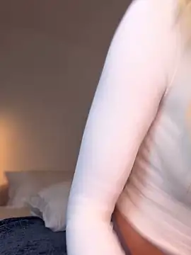 Snapshot of SerenaCloud chatting on 6, 1, 2025 SerenaCloud online show from 6, 1, 2025