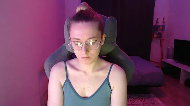 Snapshot of AnabelFrel chatting on 9, 11, 2025 AnabelFrel online show from 9, 11, 2025