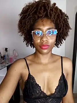 thaimy  online show from 14, 4, 2026