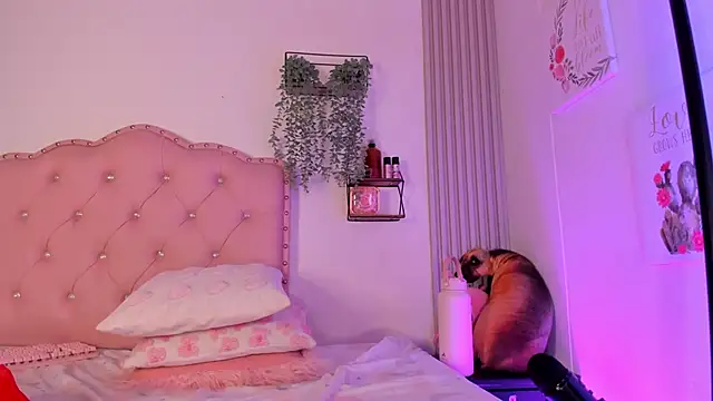 sweet nicole 11 online show from 13, 9, 2025