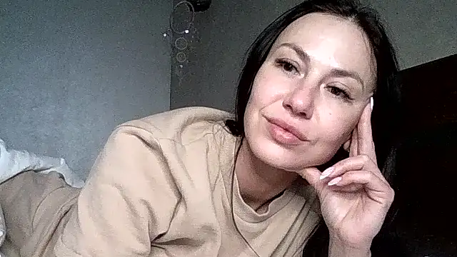 JulianaGold1 online show from 6, 4, 2026