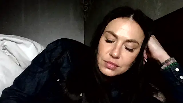 JulianaGold1 online show from 3, 5, 2026