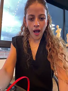 alana15 online show from 11, 2, 2025