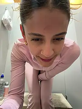 Snapshot of alana15 chatting on 18, 2, 2026 alana15 online show from 18, 2, 2026