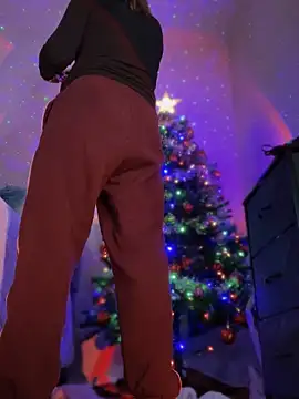 MaiseKnox online show from 22, 12, 2024