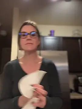 MaiseKnox online show from 5, 2, 2025