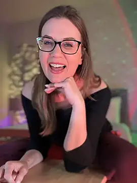 MaiseKnox online show from 13, 3, 2025