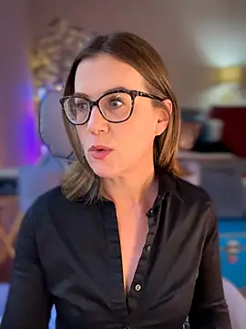 MaiseKnox online show from 7, 5, 2026