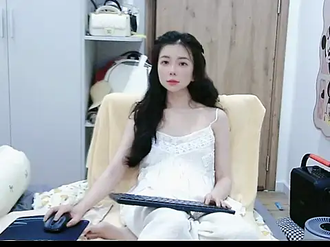 Snapshot of Cute_Ruby01 chatting on 20, 6, 2026 Cute Ruby01 online show from 20, 6, 2026
