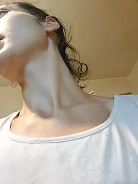 JoLeNe27 online show from 10, 10, 2025