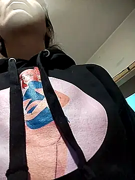 JoLeNe27 online show from 1, 12, 2025