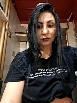 Snapshot of charrlote_love chatting on 1, 3, 2025 charrlote love online show from 1, 3, 2025