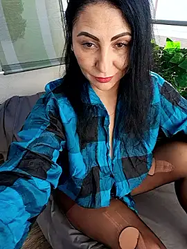 Snapshot of charrlote_love chatting on 2, 11, 2025 charrlote love online show from 2, 11, 2025