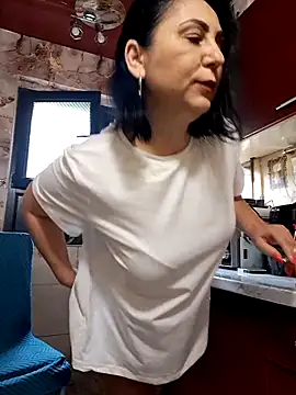 charrlote love online show from 19, 4, 2026