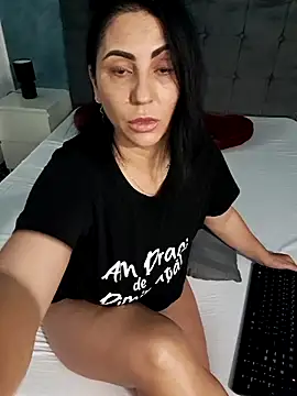 Snapshot of charrlote_love chatting on 7, 5, 2026 charrlote love online show from 7, 5, 2026
