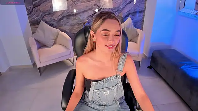 MelissaMoore  online show from 19, 2, 2025