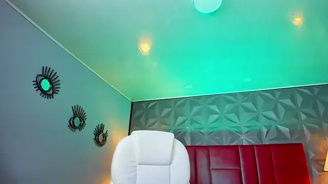 Sabrina Sabrock  online show from 22, 1, 2025