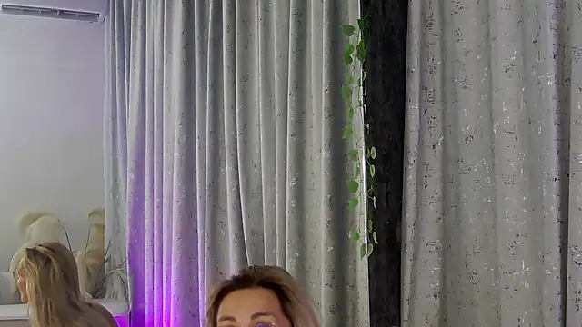IsabelleEthan online show from 15, 5, 2026