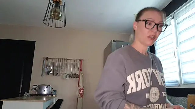 Sacha-xx online show from 17, 2, 2026