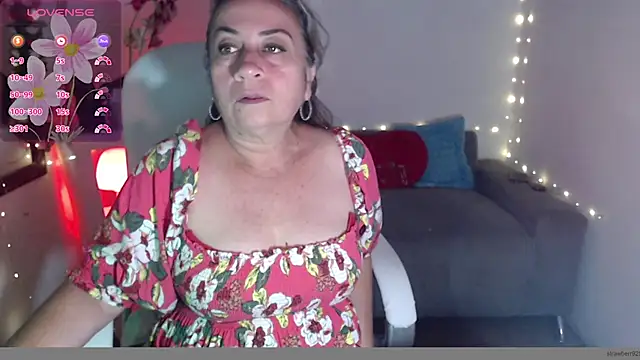Snapshot of stepmother_105 chatting on 23, 12, 2024 stepmother 105 online show from 23, 12, 2024