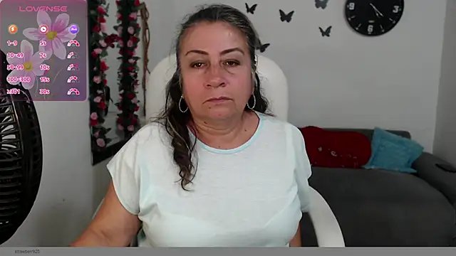 Snapshot of stepmother_105 chatting on 23, 1, 2025 stepmother 105 online show from 23, 1, 2025