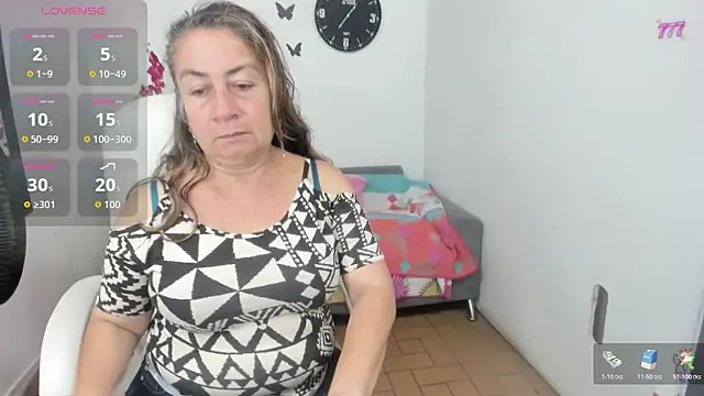 Snapshot of stepmother_105 chatting on 26, 5, 2026 stepmother 105 online show from 26, 5, 2026