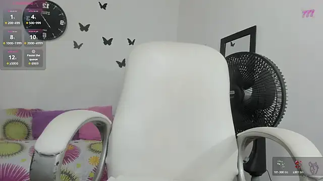 Snapshot of stepmother_105 chatting on 31, 5, 2026 stepmother 105 online show from 31, 5, 2026
