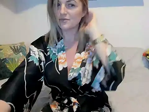 Jadore able online show from 15, 2, 2025