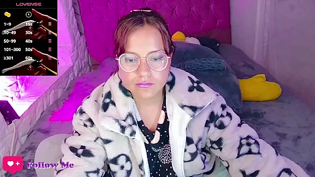 emma luna1986 online show from 2, 3, 2025