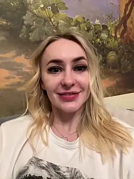 Snapshot of GraceCandy chatting on 1, 3, 2025 GraceCandy online show from 1, 3, 2025