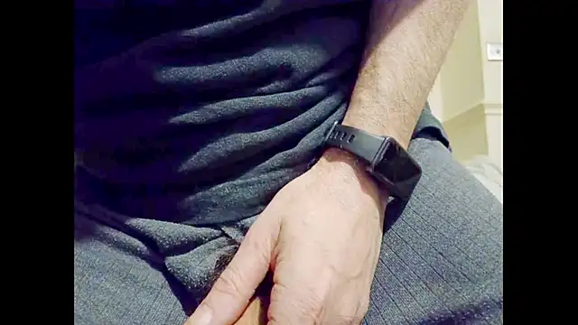 hairyuncut00 online show from 24, 11, 2025